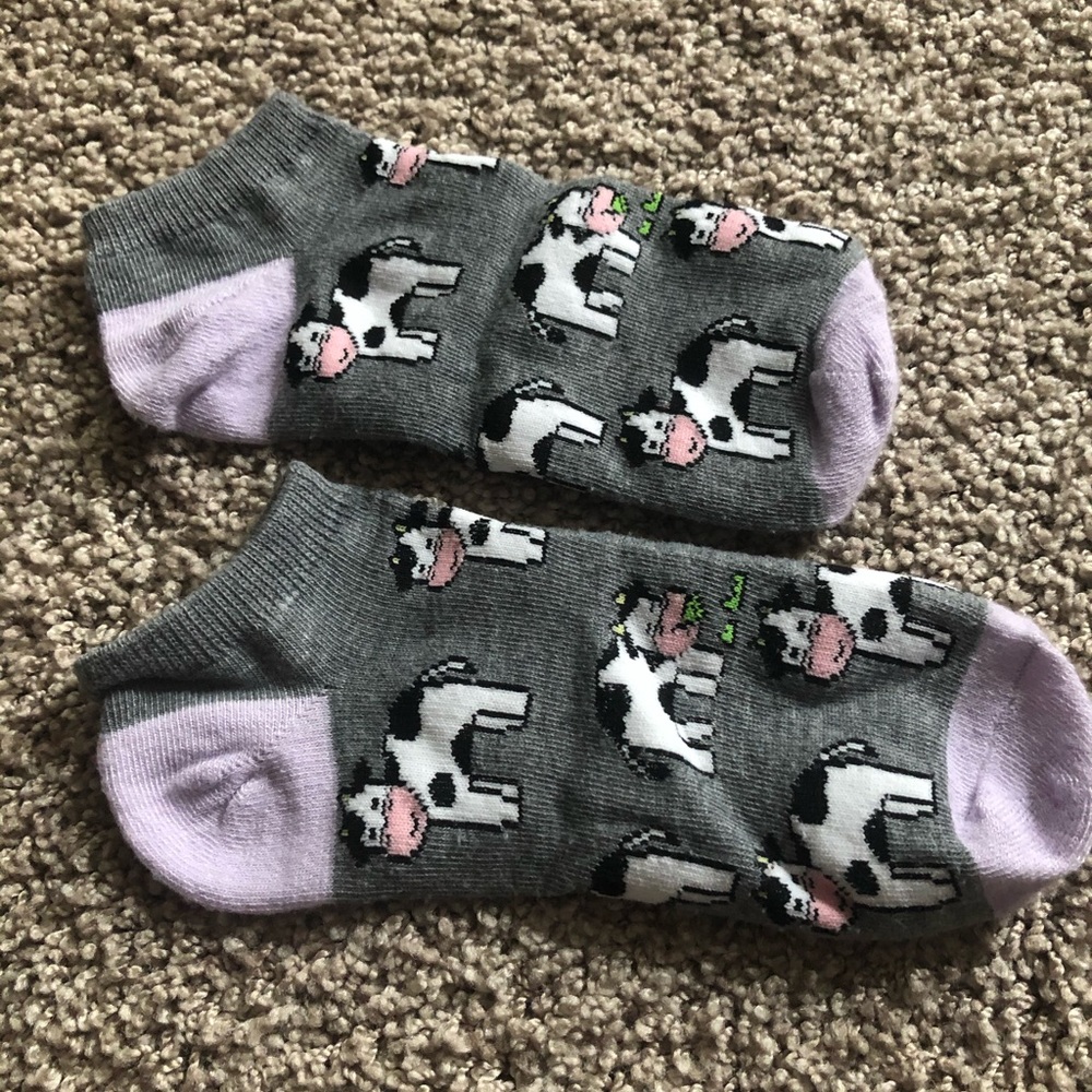 Ankle cow print socks